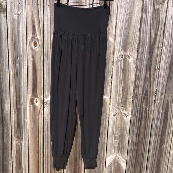 Athleta XS Black Pants Leggings Studio Salutation Cropped Joggers High Waisted - Picture 6 of 11